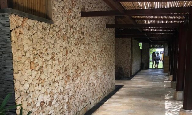バリ砂岩の床を簡単にお手入れする方法